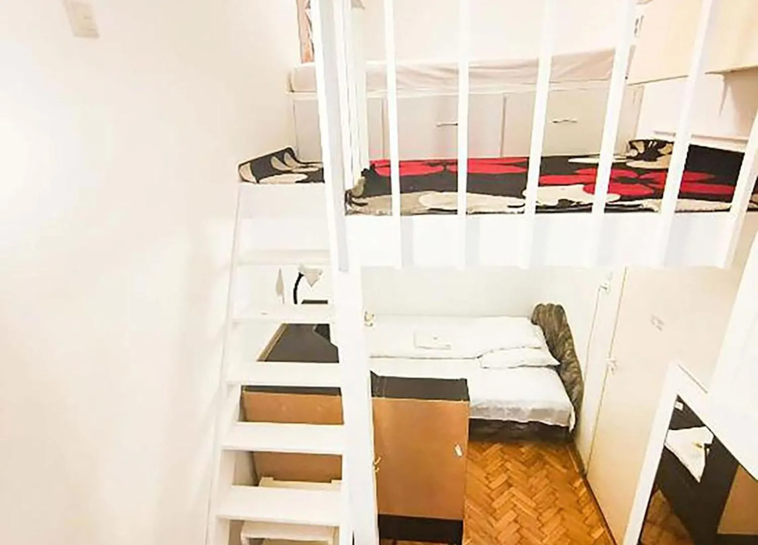 Centre Sunshine Bedroom Room Season 5 부다페스트